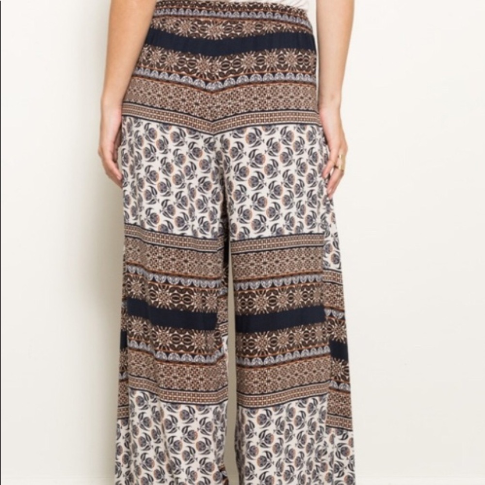 Women’s Scarf Wide leg pants - Picture 3 of 5